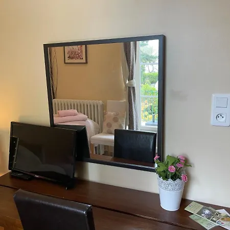 Gites Du Caylar - Chambres 4* Le Caylar