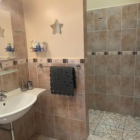 Gites Du Caylar - Chambres 4*