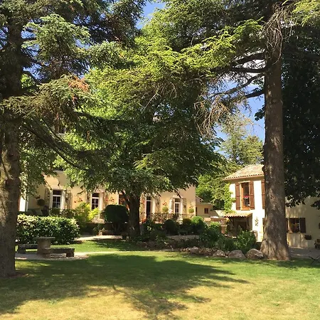 Gites Du Caylar - Chambres 4* Le Caylar